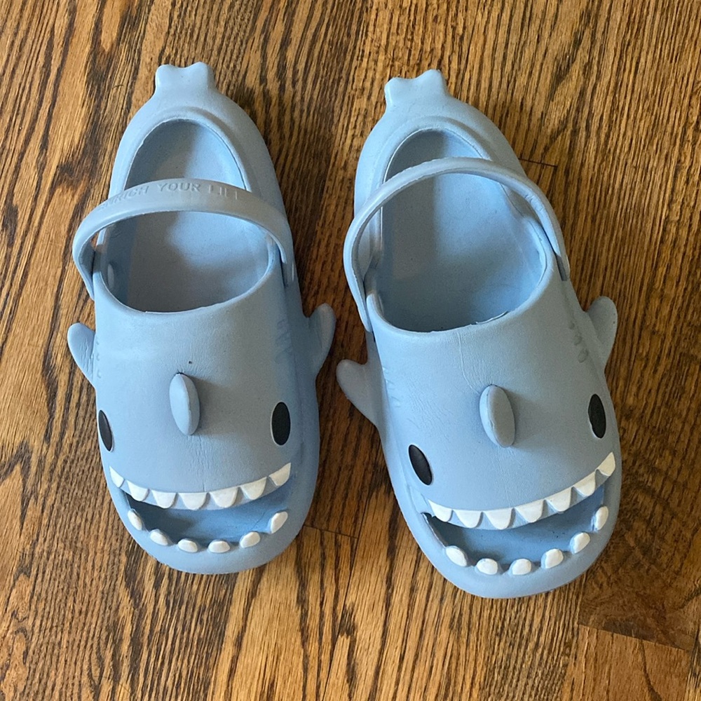 Baby shark slides. Worn once. Size 4/5.